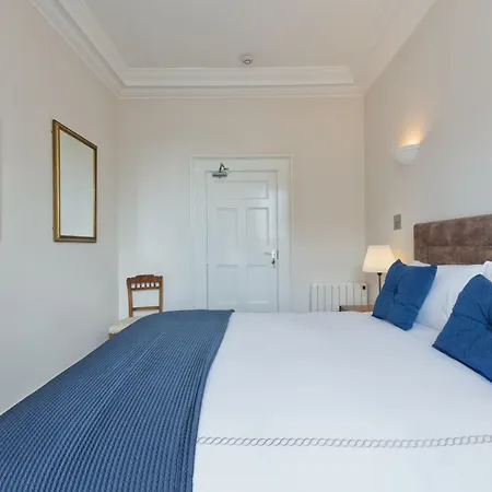 Apartment Henrietta Centre