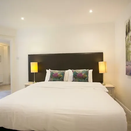 Ballsbridge Apartament *