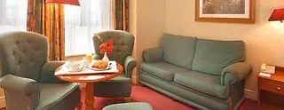 מלון Maldron Pearse Street City 4*