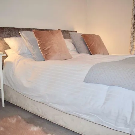 Chic And Contemporary Victorian Family * Dublin