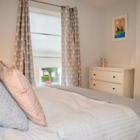 Chic And Contemporary Victorian Family * Dublin