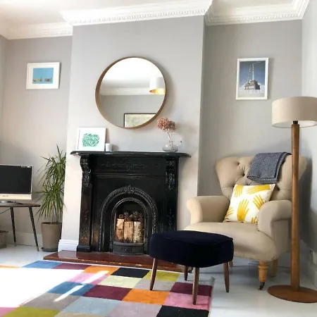 Chic And Contemporary Victorian Family Holiday home Dublin