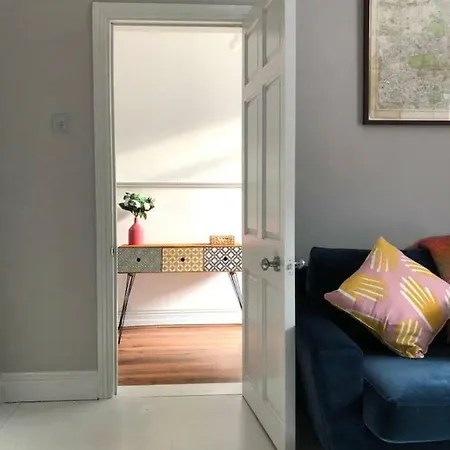 Chic And Contemporary Victorian Family