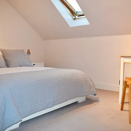 Chic And Contemporary Victorian Family Holiday home *