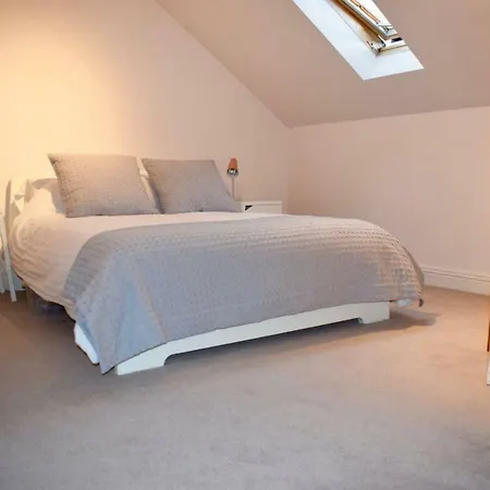 Chic And Contemporary Victorian Family Holiday home Dublin