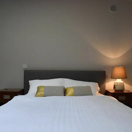 1 Bedroom With Balcony In *