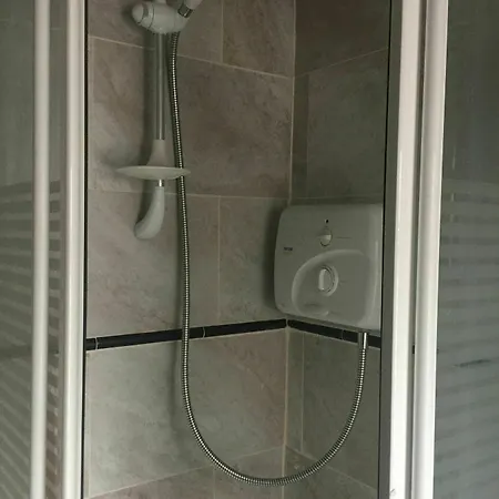 Sherrard Street Apartment *