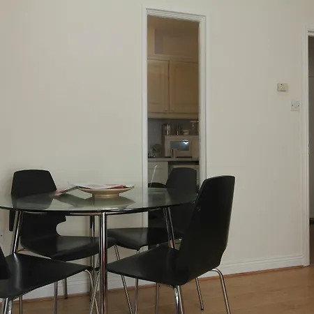 South Centre Apartment *