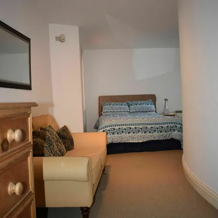 2 Bedroom With 2 Balconies In Sleeps 4 * ダブリン