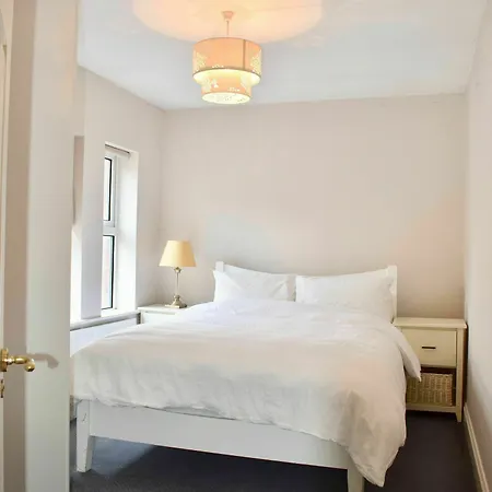 Apartment 4 Bed Townhouse In