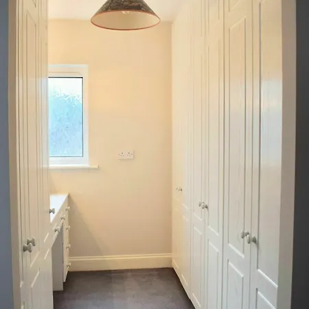 4 Bed Townhouse In Apartment *
