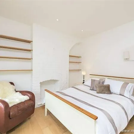 Cosy 2 Bedroom House In 4 * Dublin