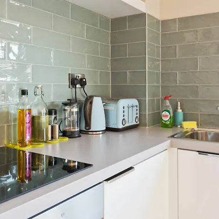 2 Bedroom Rooftop In Temple Bar Sleeps 6 Dublin