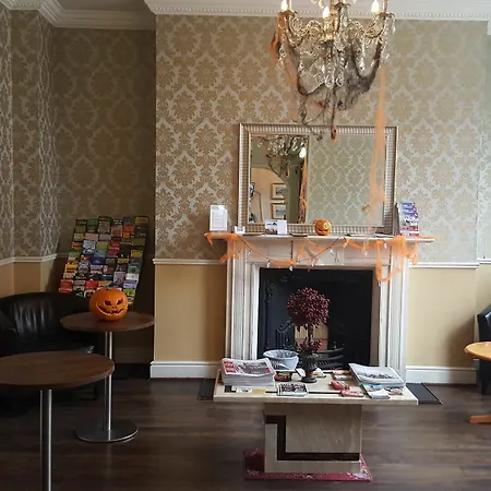 Hazelbrook House 3*