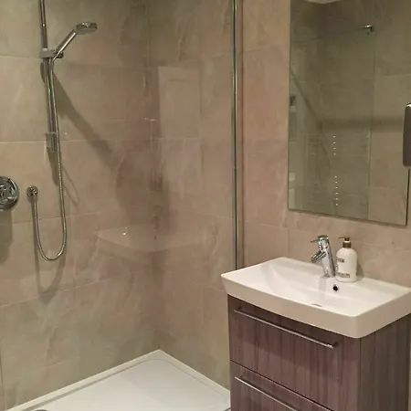 Lodge North Self Catering *