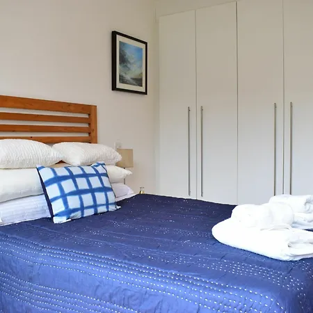 1 Bedroom Centre In Apartment