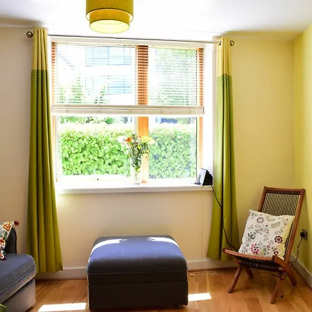Kilmainham Square 2 Bedroom Flat Apartment *