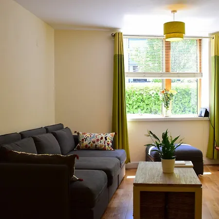 Kilmainham Square 2 Bedroom Flat * Dublin