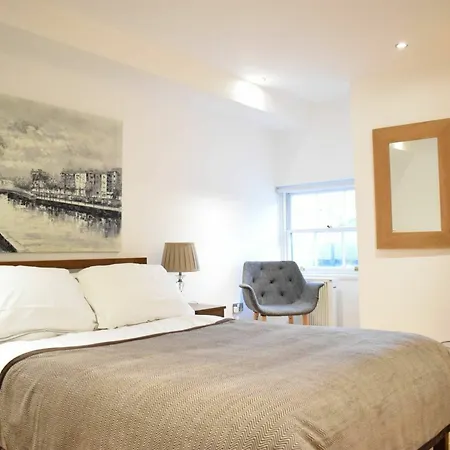 2 Bedroom Near Grafton Street Sleeps 4 Apartment Dublin