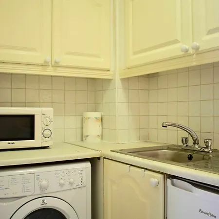 Centre 1 Bedroom *