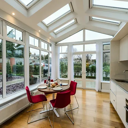 Premier Dublin, Ballsbridge * دبلن