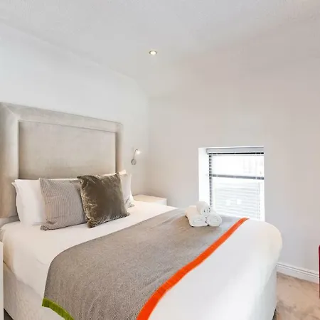 The Edge - Hiphipstay Dublin