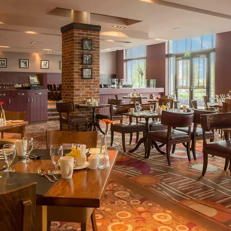 Hilton Dublin Airport Hotel 4*
