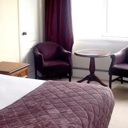 Maldron Merrion Road 4* 더블린