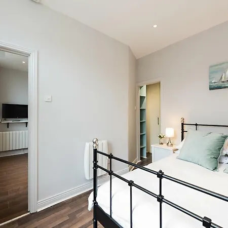 D-6 Apartment