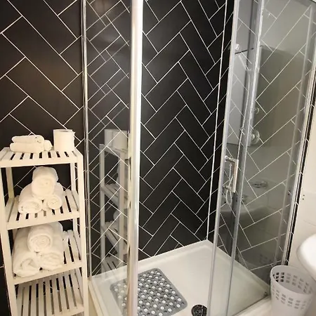 24b Pimlico Apartment