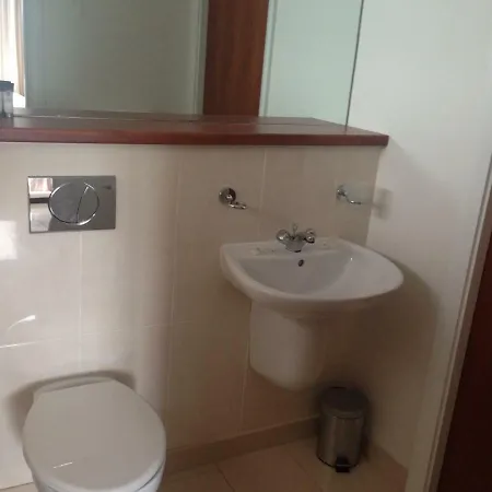 Luxury Ivy Exchange Apartment *