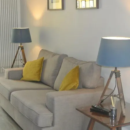 Merton Ave - Victorian Red Brick Terraced House Holiday home *