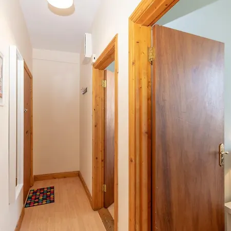 The Red Parrot Townhouse Apartment