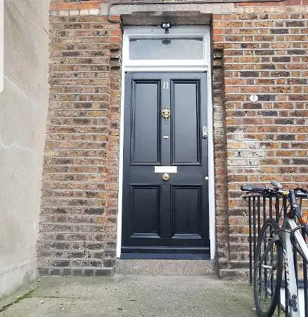 Sallymount Avenue House *