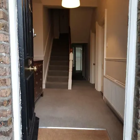Sallymount Avenue House