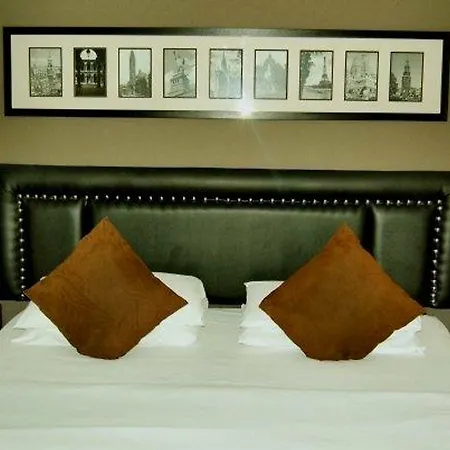 Hotel Paramount