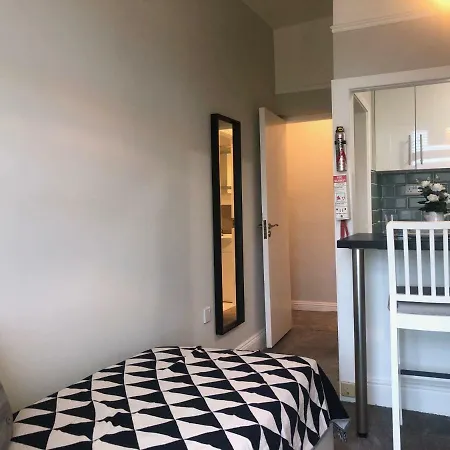 Apartment D-6 *