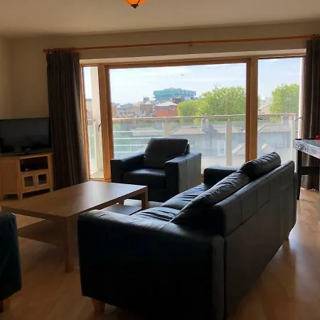 Macken Street Self Catering *