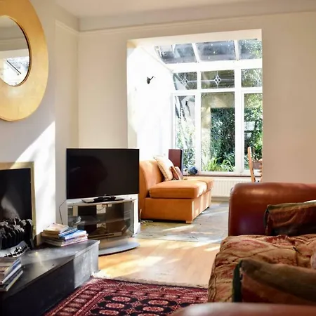 Lägenhet Elegant 2 Bedroom Coach House