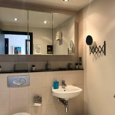 Apartment Macken Street Self Catering *