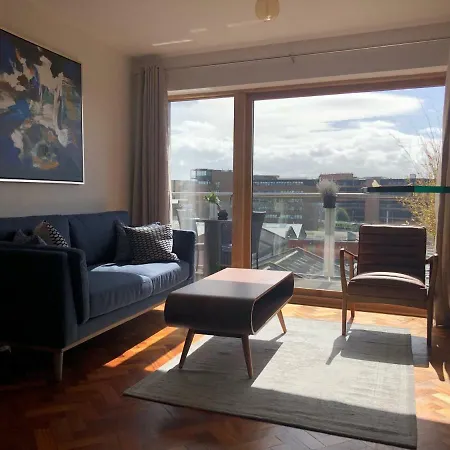 Macken Street Self Catering Apartment *