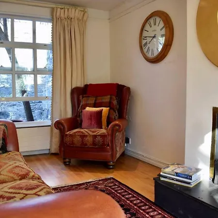 Elegant 2 Bedroom Coach House Lägenhet