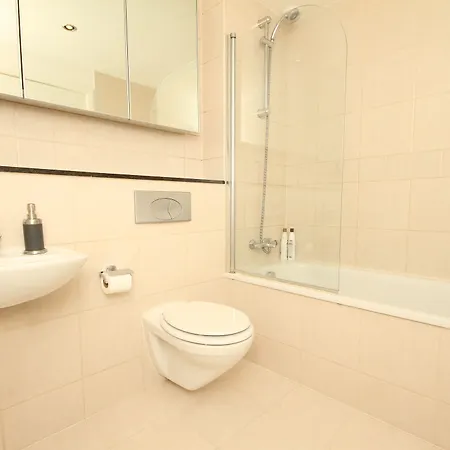 Gallery Quay 3 Bedroom * Dublin