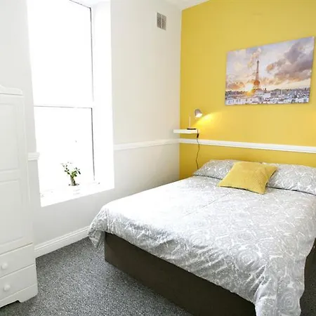 Apartment Short Let Direct - Amiens Street D1 *