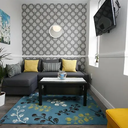 Apartment Short Let Direct - Amiens Street D1 *