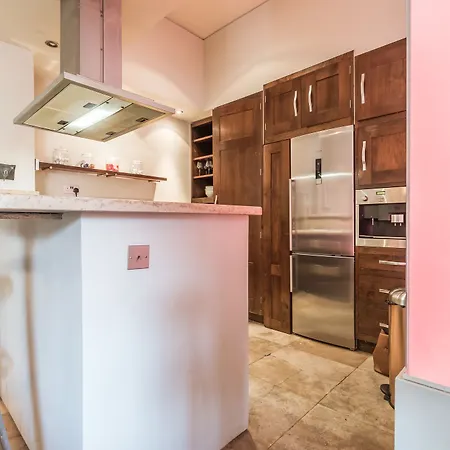 5starstay The Oscar Wilde Apartment