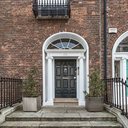 5starstay The Oscar Wilde