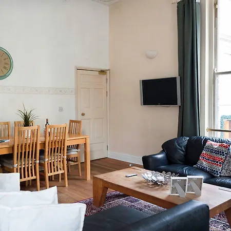 Metrostays - O'connell Street 84-1 Dublin