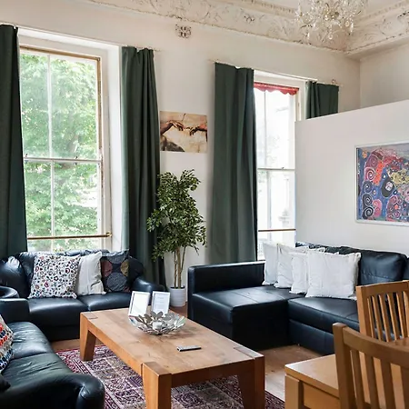 Metrostays - O'connell Street 84-1 *