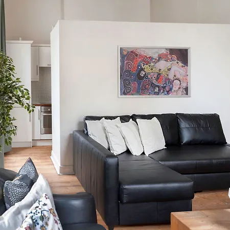 Metrostays - O'connell Street 84-1 *
